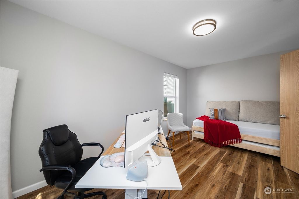 listing image 9365748129204332276