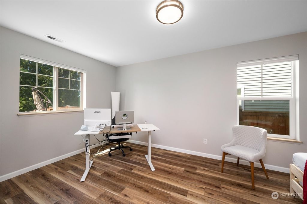 listing image 9363889548839434408