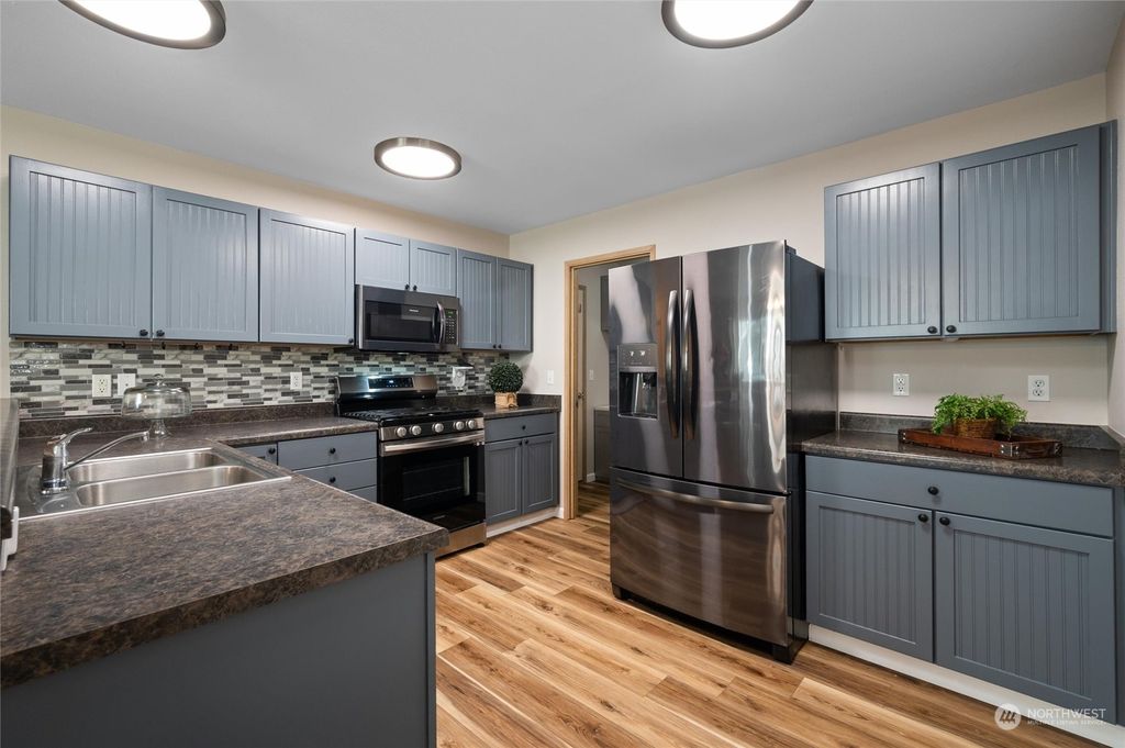 listing image 9362368816498551521