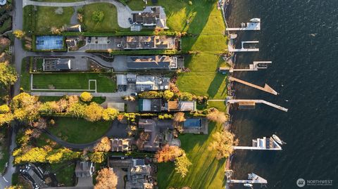 Photo of 4429 91st Avenue NE, Yarrow Point, WA 98004 (MLS # 2487289)