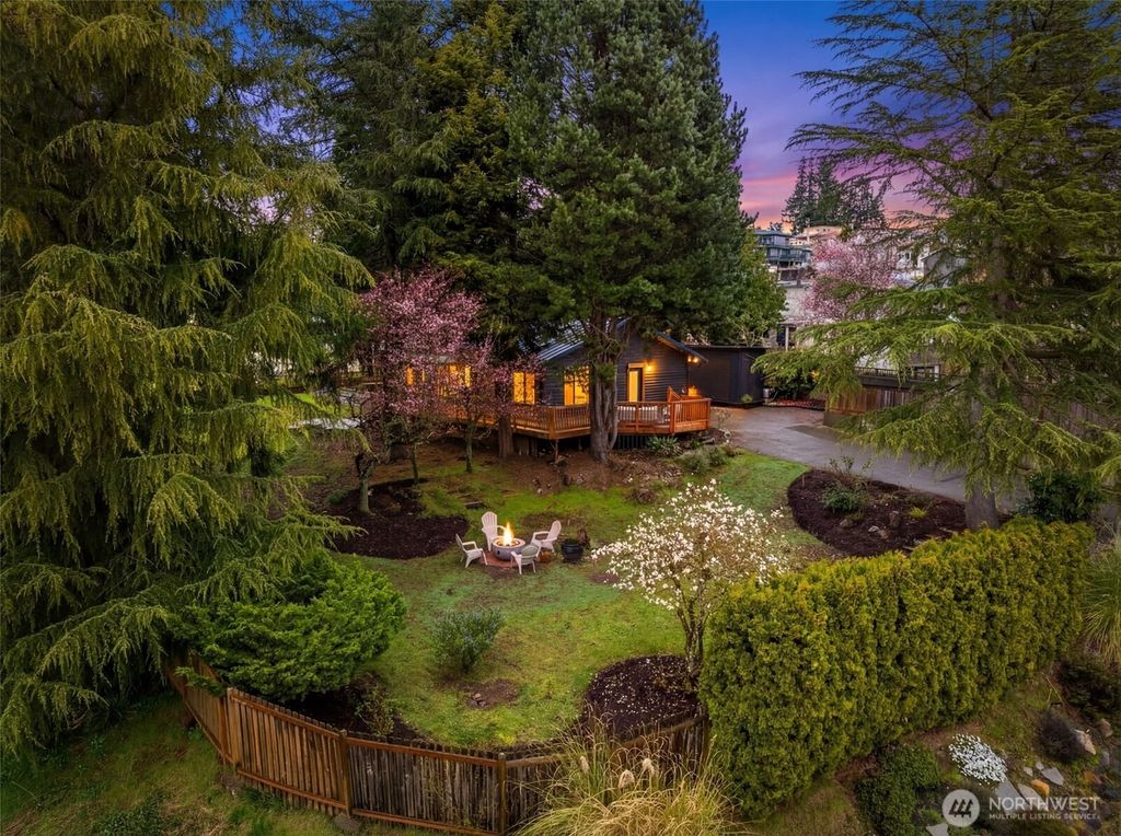 Photo of 21108 1st Avenue S, Des Moines, WA 98198 (MLS # 2494289)