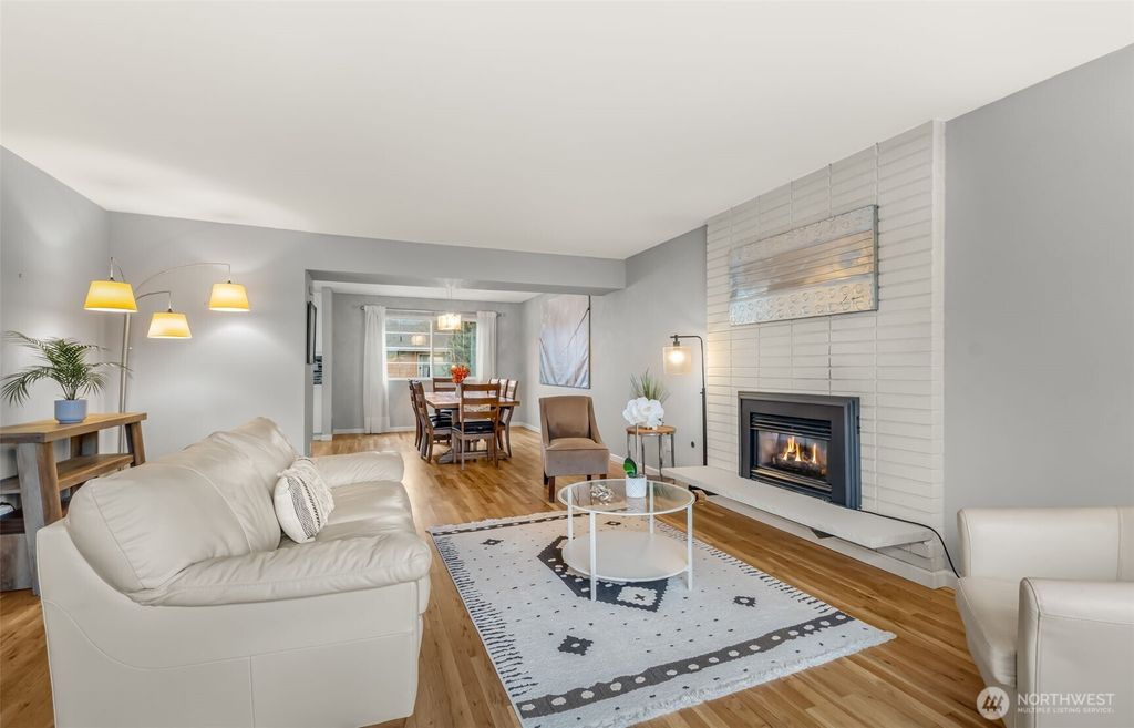 Photo of 11907 NE 133rd Place, Kirkland, WA 98034 (MLS # 2456811)