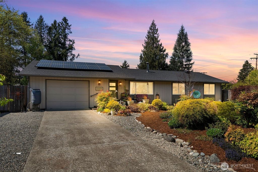 Photo of 4405 Royal Court, Carnation, WA 98014 (MLS # 2356989)