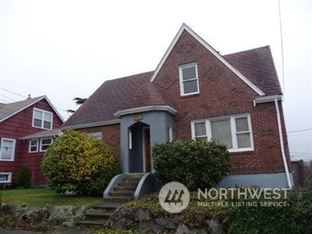 Photo of 7702 10th Avenue NW, Seattle, WA 98117 (MLS # 2330403)