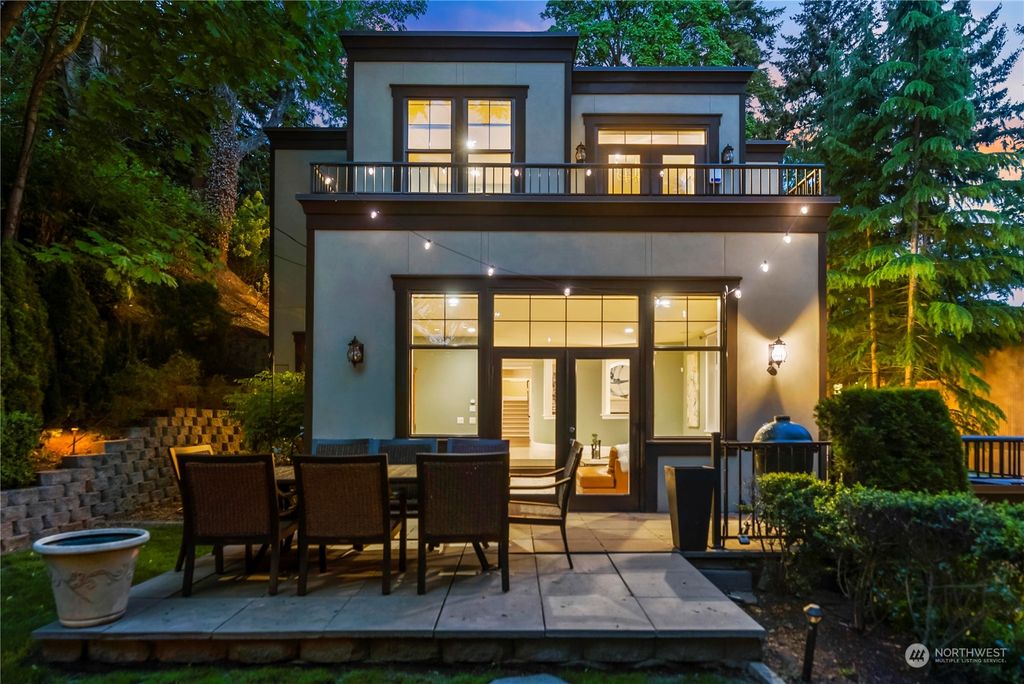 Photo of 576 Lk Washington Boulevard E, Seattle, WA 98112 (MLS # 2176155)