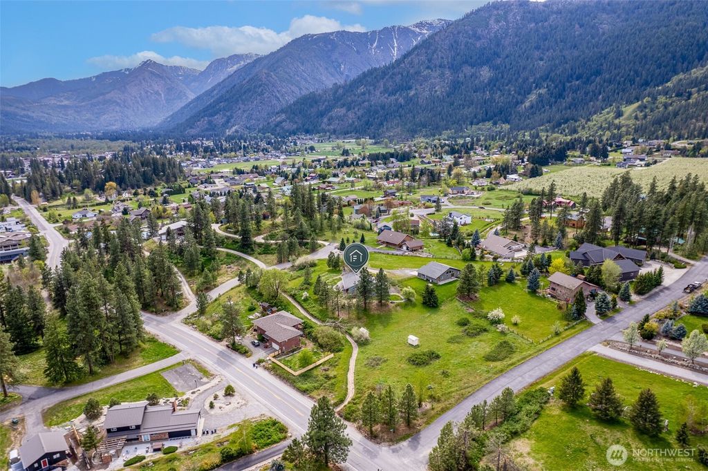 Photo of 12150 Titus Place Pl, Leavenworth, WA 98826 (MLS # 2511264)