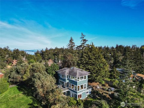 Photo of 1805 Willow Street, Port Townsend, WA 98368 (MLS # 2503779)