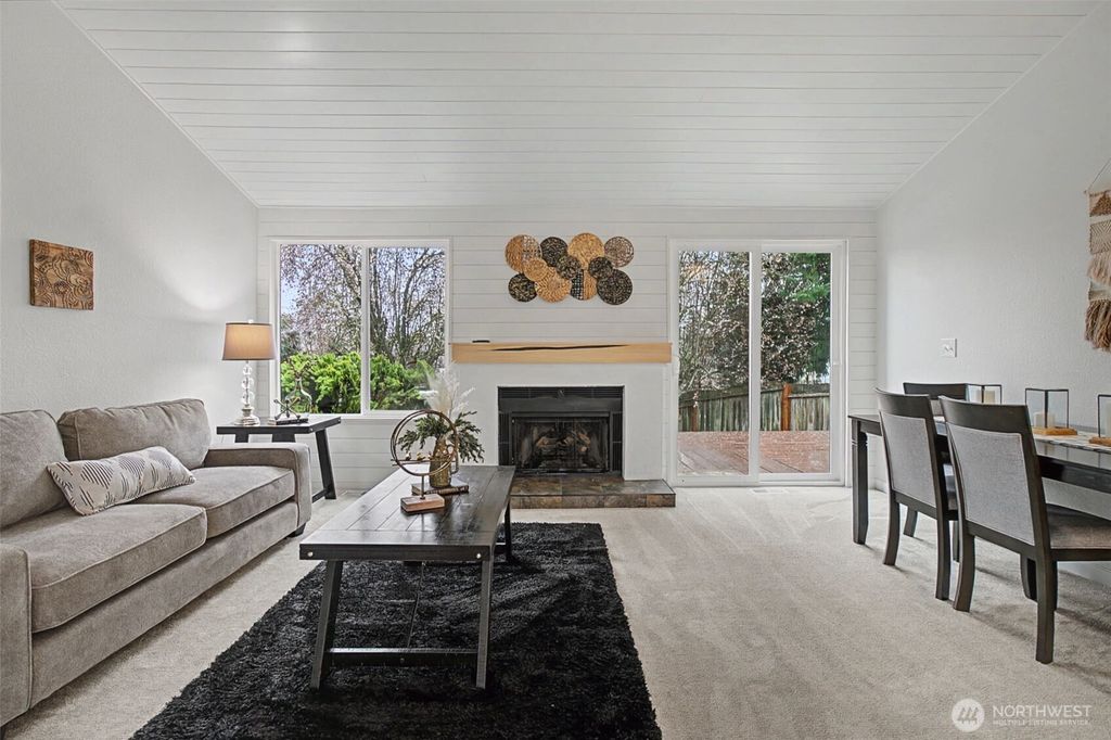 Photo of 25111 118th Court SE, Kent, WA 98030 (MLS # 2494784)