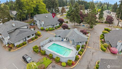 Photo of 1832 S 330th Street #D, Federal Way, WA 98003 (MLS # 2527297)