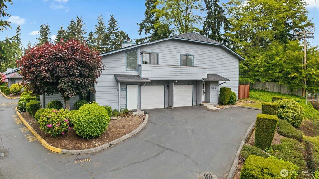 Photo of 1832 S 330th Street #D, Federal Way, WA 98003 (MLS # 2527297)
