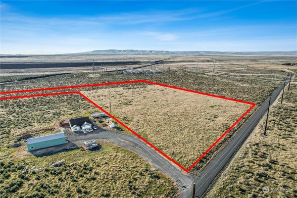 MOSES ST, MOSES LAKE, WA 98837 - Image 09e2ac8b878c1c8a68eef515e1771ea9/552462075