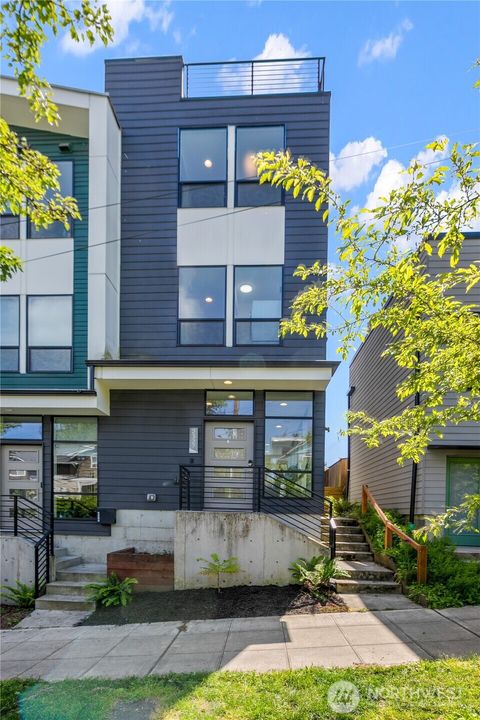 Photo of 2327 E Denny Way, Seattle, WA 98122 (MLS # 2526543)