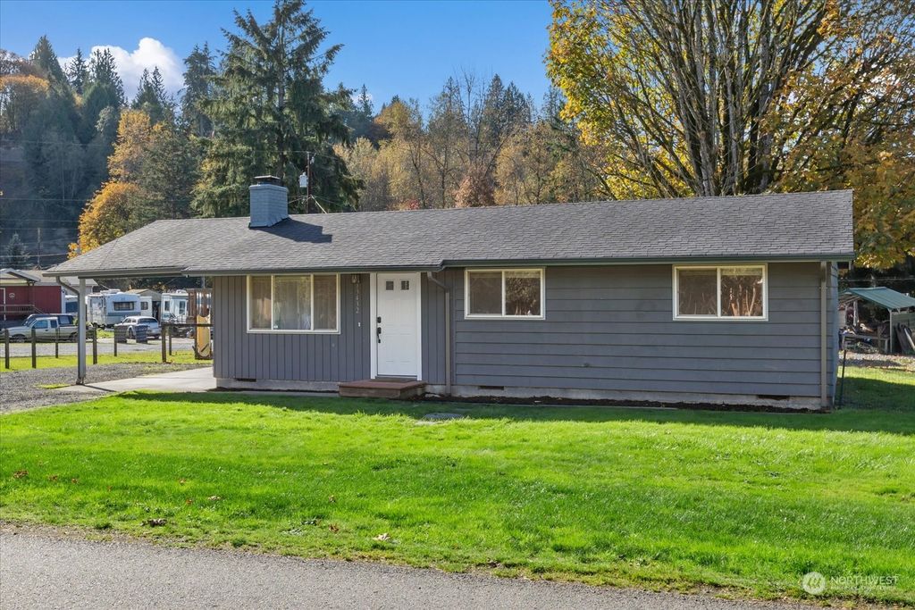 Photo of 13432 Riviera Blvd Blvd, Snohomish, WA 98290 (MLS # 2305424)