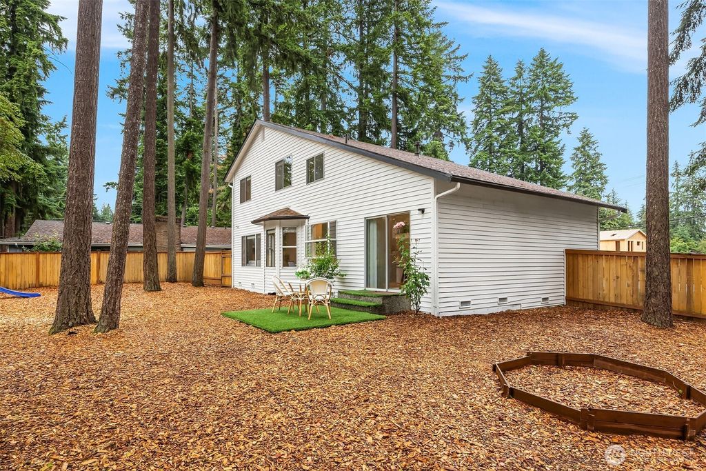 Photo of 11109 116th Avenue NE, Kirkland, WA 98033 (MLS # 2429663)