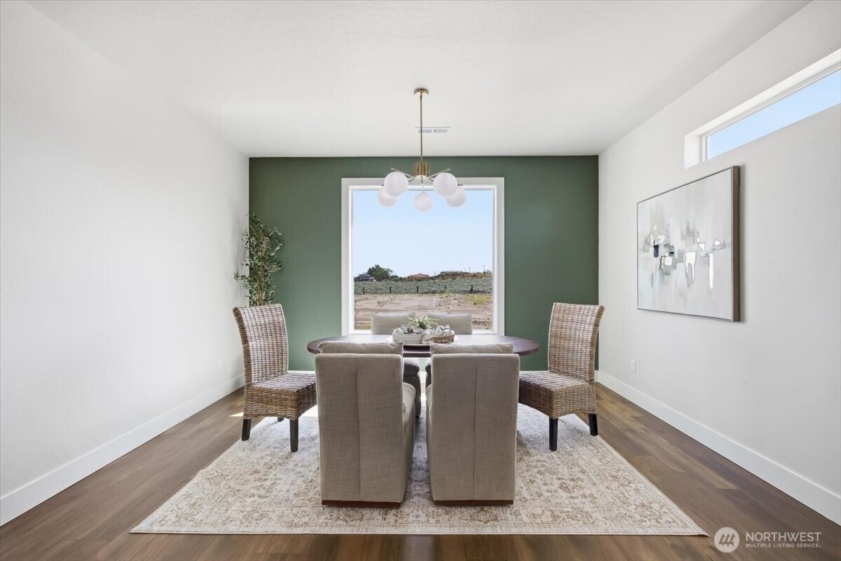 Kennewick, Washington, 99338, United States, 4 Bedrooms Bedrooms, ,3 BathroomsBathrooms,Residential,Active,1996297