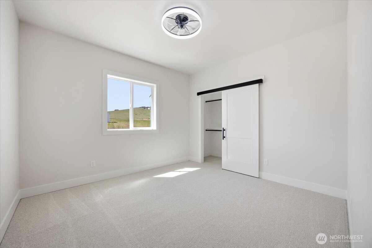 Kennewick, Washington, 99338, United States, 4 Bedrooms Bedrooms, ,3 BathroomsBathrooms,Residential,Active,1996297