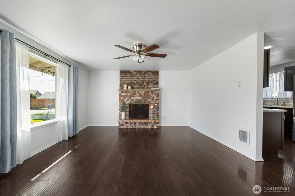 Photo of 3301 S. 70th St. St, Tacoma, WA 98409 (MLS # 2498610)