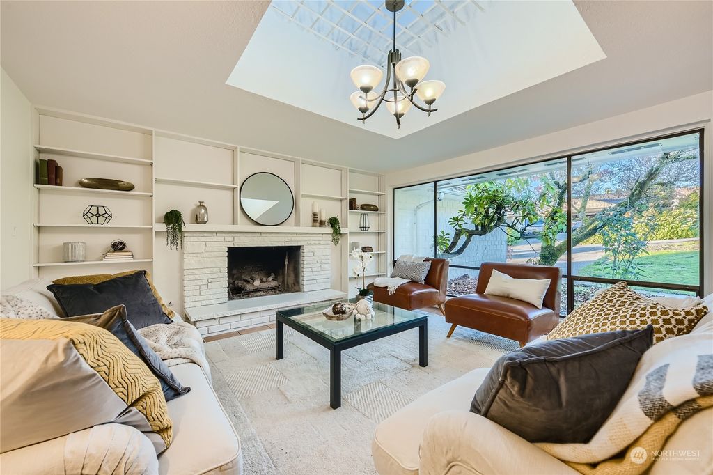 Photo of 9355 Sunset Way Way, Bellevue, WA 98004 (MLS # 2179219)
