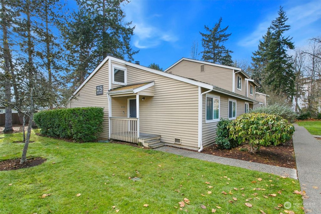 Photo of 23917 12th Place S #2501, Des Moines, WA 98198 (MLS # 2183042)