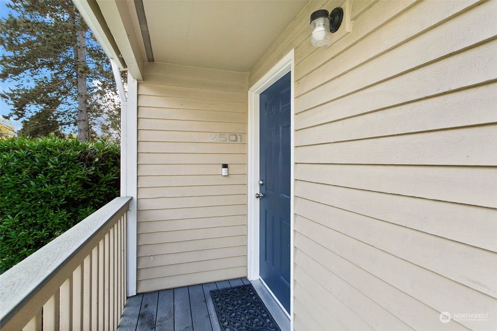 Photo of 23917 12th Place S #2501, Des Moines, WA 98198 (MLS # 2183042)