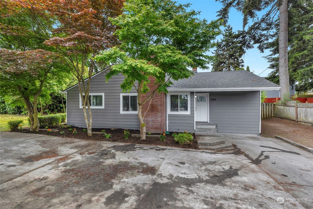 Photo of 1245 S 312th Street, Federal Way, WA 98003 (MLS # 2244110)