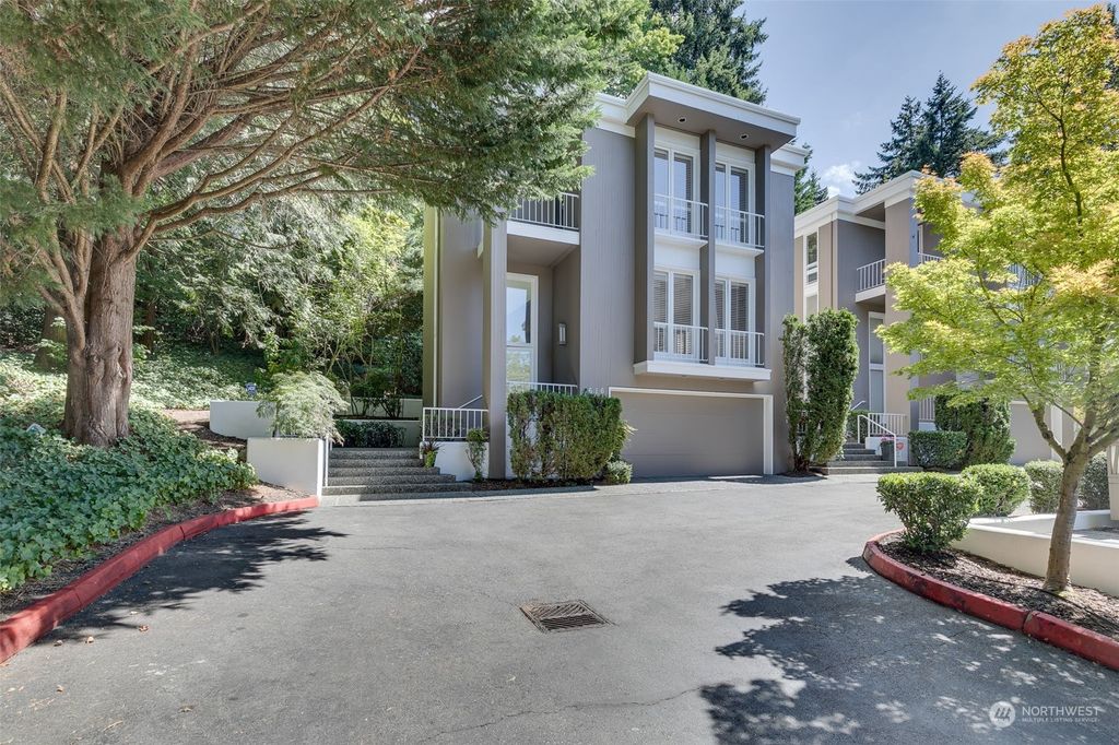 Photo of 616 Bellevue Way SE, Bellevue, WA 98004 (MLS # 2152622)