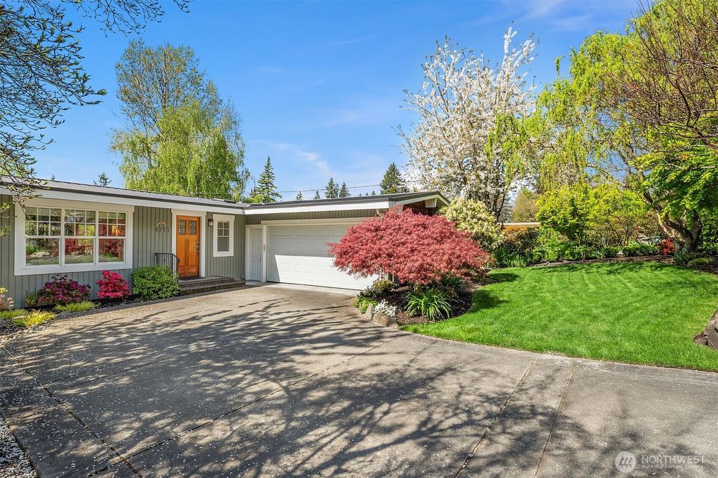 Photo of 4711 110th Avenue NE, Kirkland, WA 98033 (MLS # 2394806)