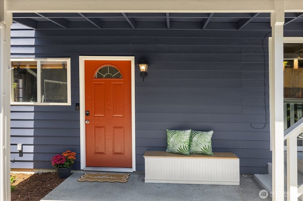 Photo of 22320 93rd Place W, Edmonds, WA 98020 (MLS # 2530838)