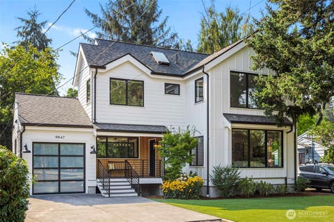 Photo of 9047 51st Avenue NE, Seattle, WA 98115 (MLS # 2574126)