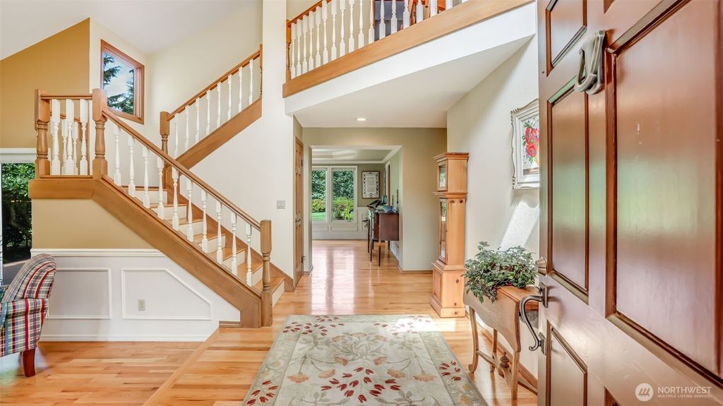 Photo of 15628 SE 160th Place, Renton, WA 98058 (MLS # 2428400)