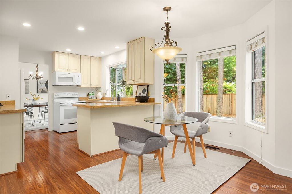 Photo of 11109 116th Avenue NE, Kirkland, WA 98033 (MLS # 2446736)
