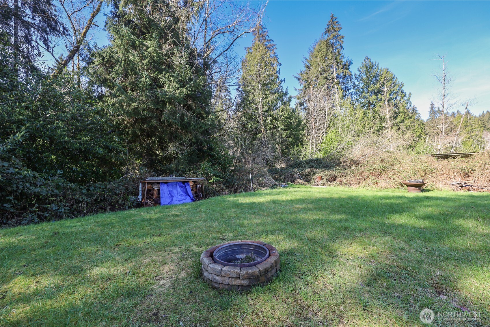63 Lake Drive N