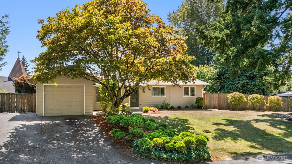 Photo of 1604 153rd Street SW, Lynnwood, WA 98087 (MLS # 2420967)