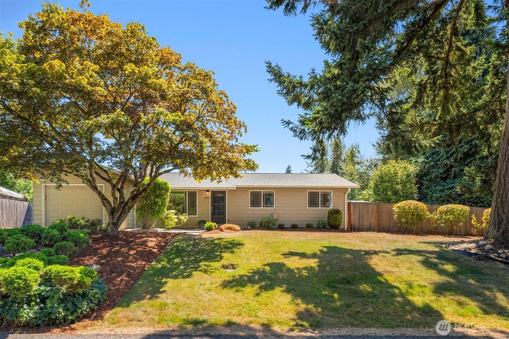 Photo of 1604 153rd Street SW, Lynnwood, WA 98087 (MLS # 2420967)