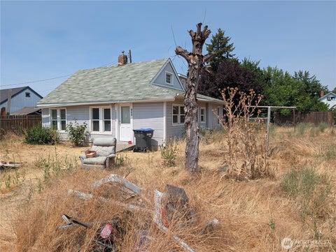 Photo of 148 Donald Street, Walla Walla, WA 99362 (MLS # 2560102)