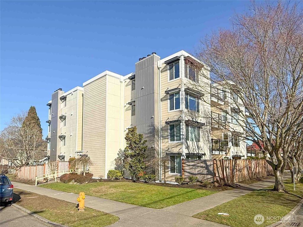 Photo of 4118 SW College Street #103, Seattle, WA 98116 (MLS # 2331734)