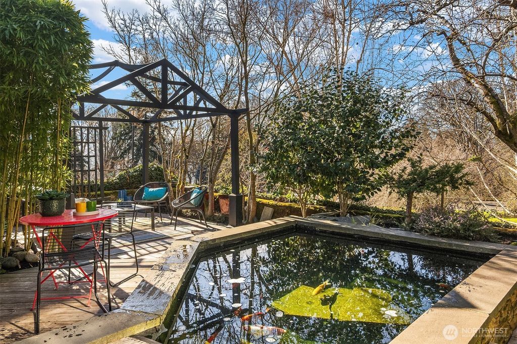 Photo of 1614 31st Avenue W, Seattle, WA 98199 (MLS # 2479516)