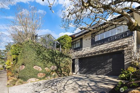 1614 31st Avenue W Seattle WA 98199