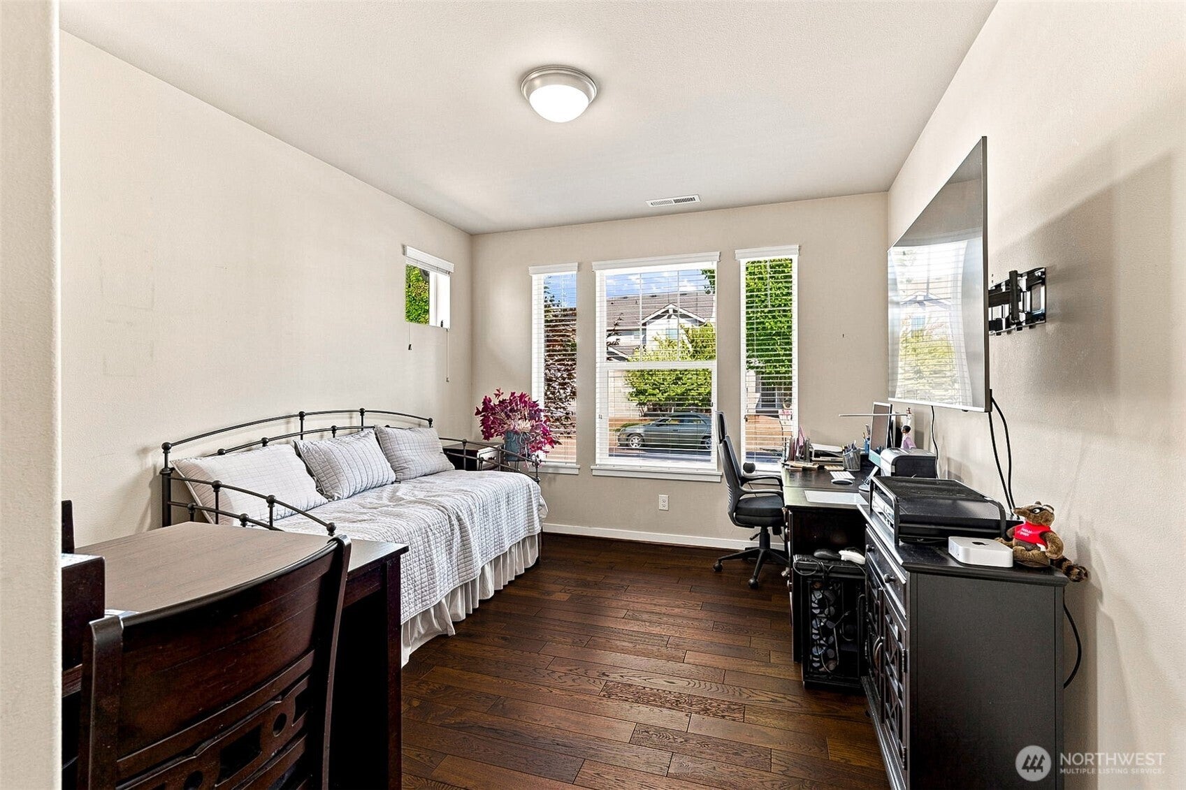 9023 Silverspot Drive SE
