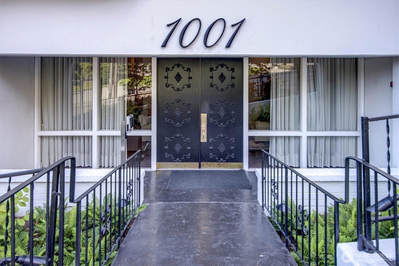 1001 Queen Anne Avenue N 401