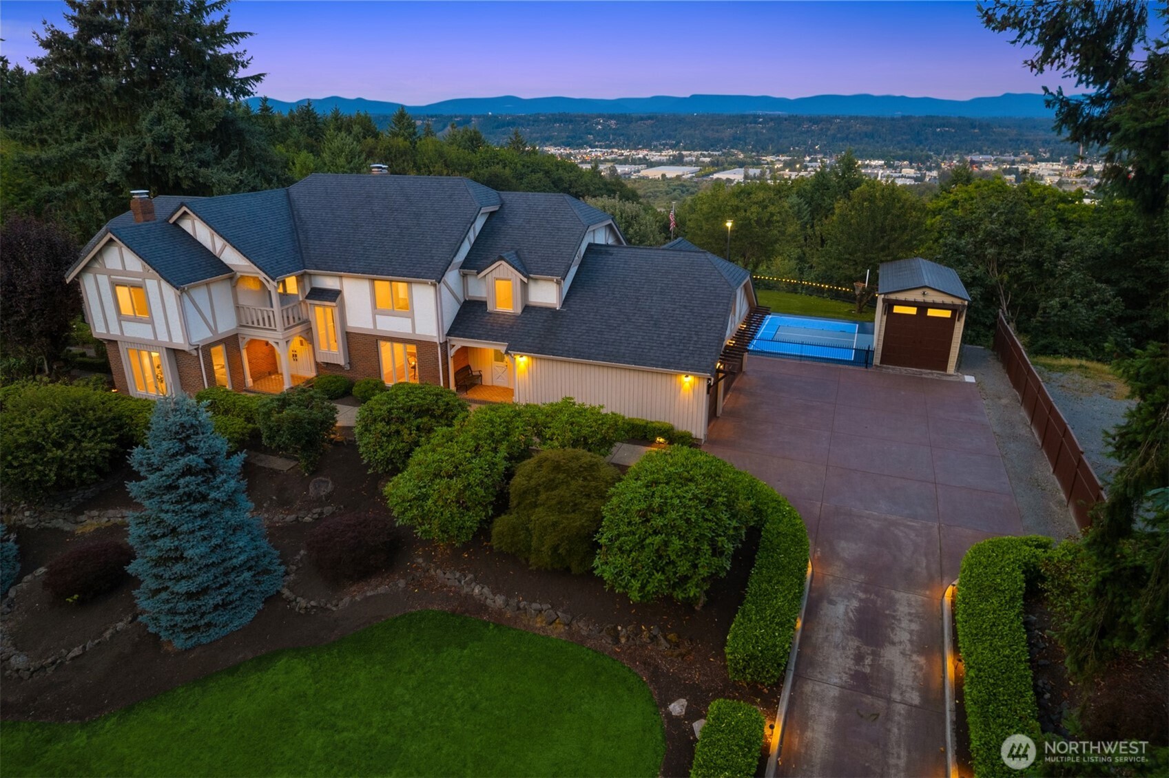 412 Hi Crest Drive