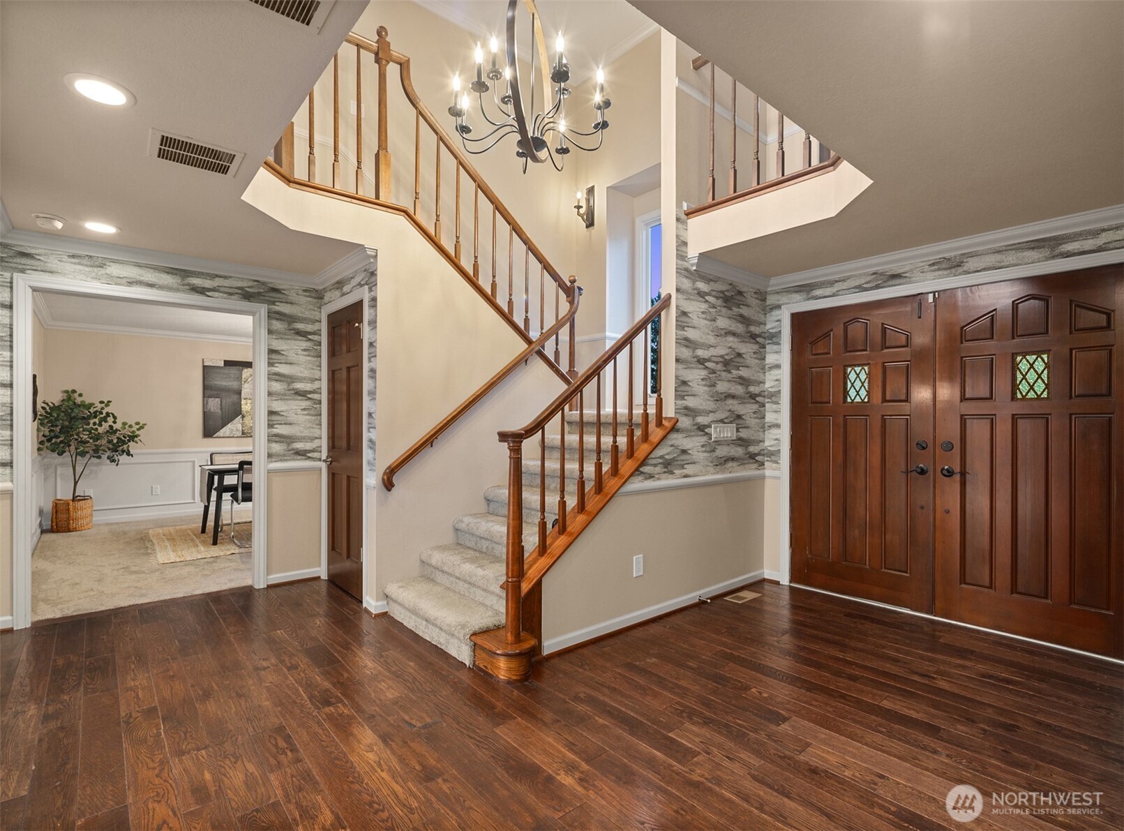 412 Hi Crest Drive