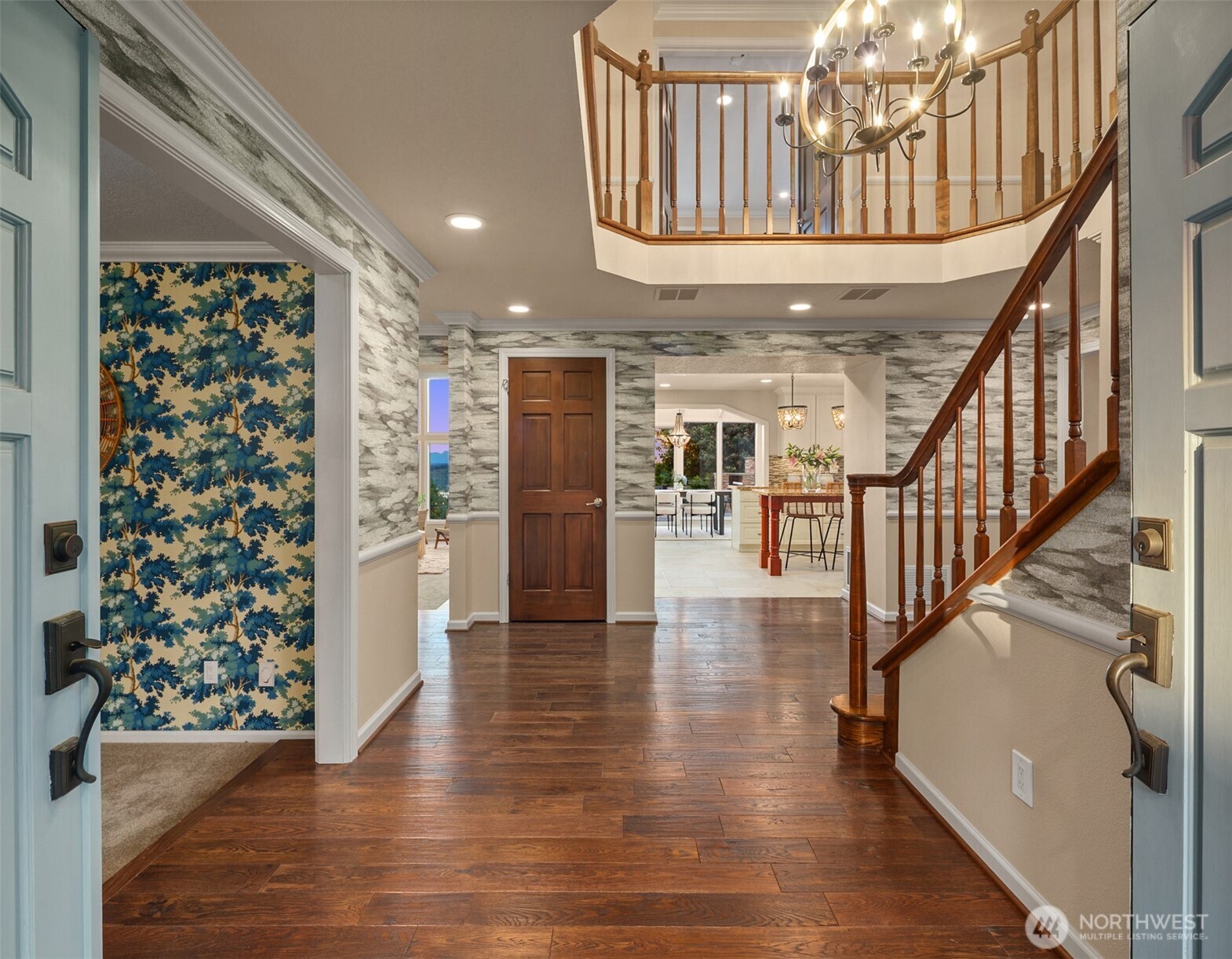 412 Hi Crest Drive