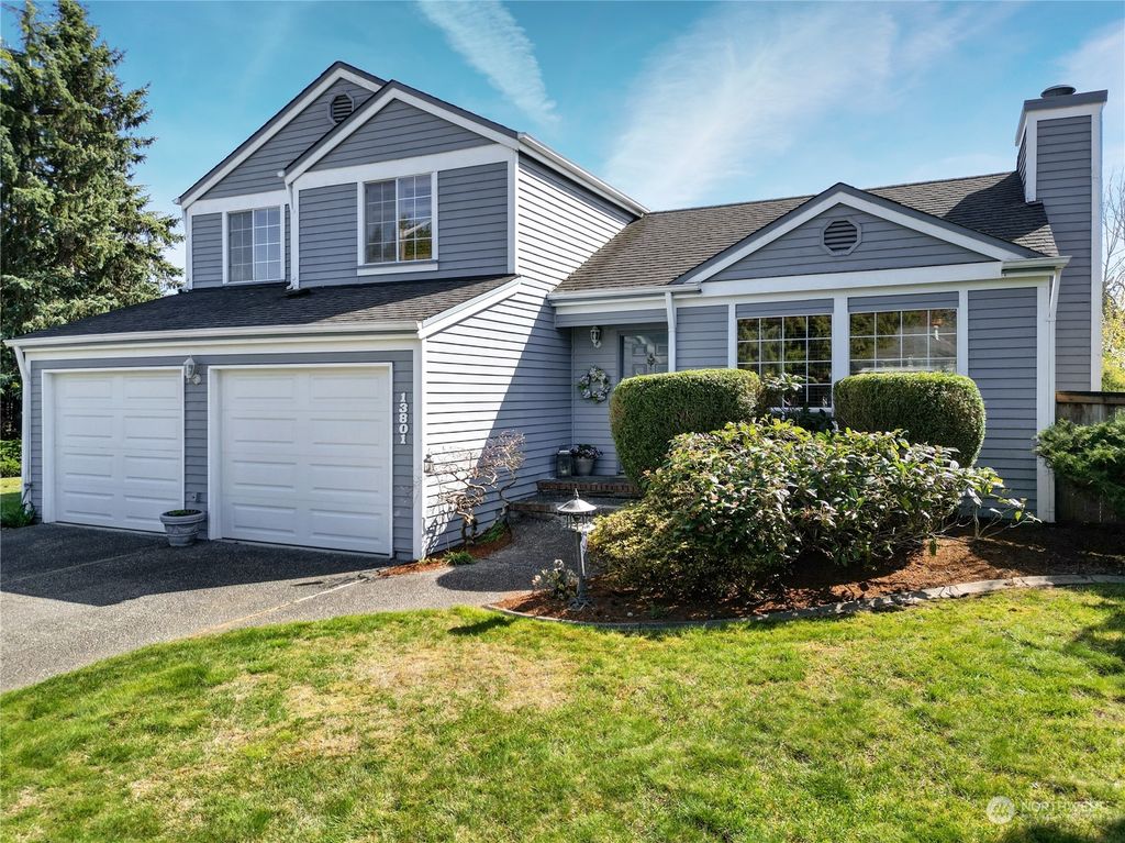 Photo of 13801 SE 271st Street, Kent, WA 98042 (MLS # 2062517)