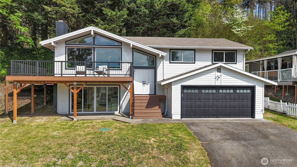 Photo of 7501 171st Avenue Ct E, Sumner, WA 98391 (MLS # 2516649)