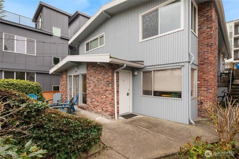 Photo of 633 W Emerson Street, Seattle, WA 98119 (MLS # 2491111)