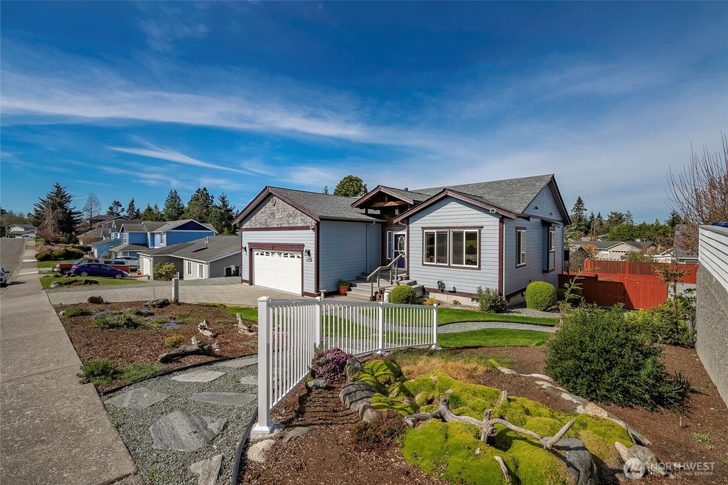 Photo of 4410 Glasgow Way, Anacortes, WA 98221 (MLS # 2504242)