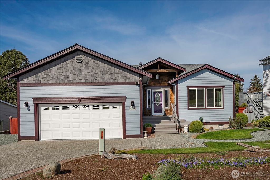 Photo of 4410 Glasgow Way, Anacortes, WA 98221 (MLS # 2504242)