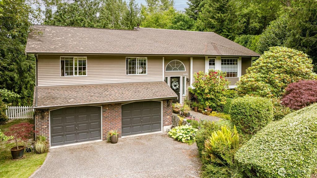 Photo of 2415 E Cedar Hills Drive, Mount Vernon, WA 98274 (MLS # 2533714)