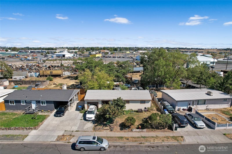 1435 W Sunset Drive